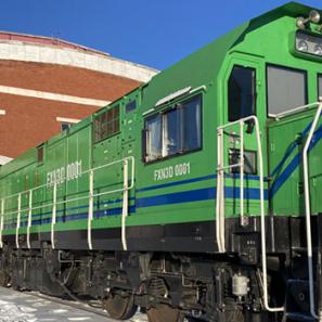 'Extreme Cold' Certification | Assisting two new members of the ‘Fuxing’electric locomotive family in completing low-temperature certification tests; they are serious about it!